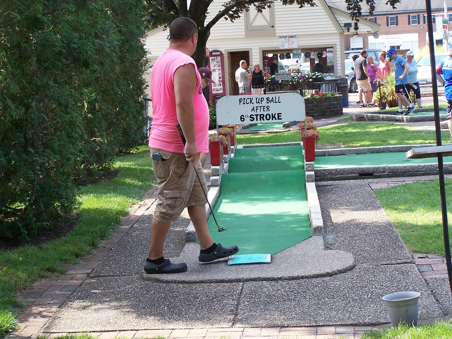 Players competing at the Farmington Tournament